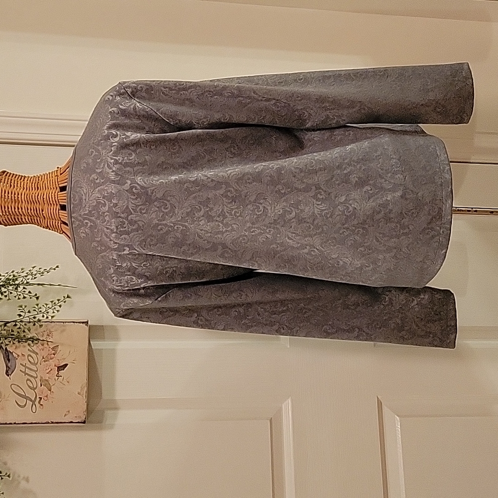 Liz Claiborne Damask Top - Picture 7 of 7